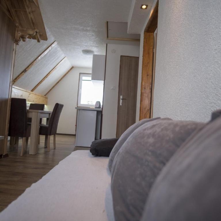 Durmitorske zore - Two-Bedroom Apartment - 10