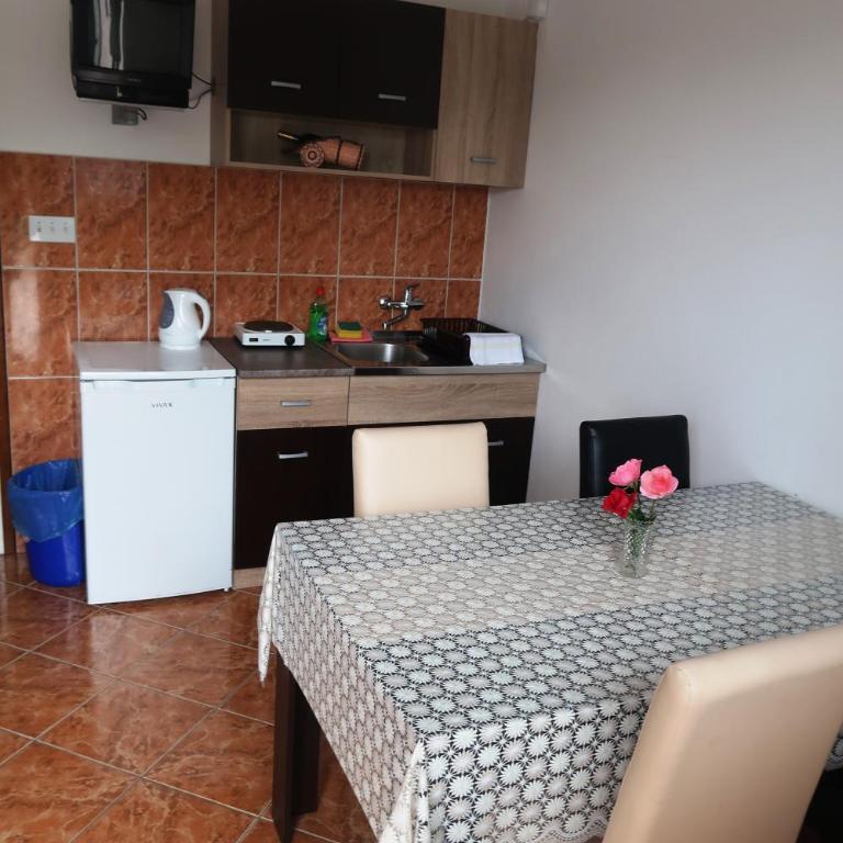 Apartments Maxi Katić - Standard Apartment - 5