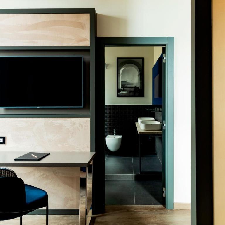 Amadomus Luxury Suites - Suite Deluxe - 11