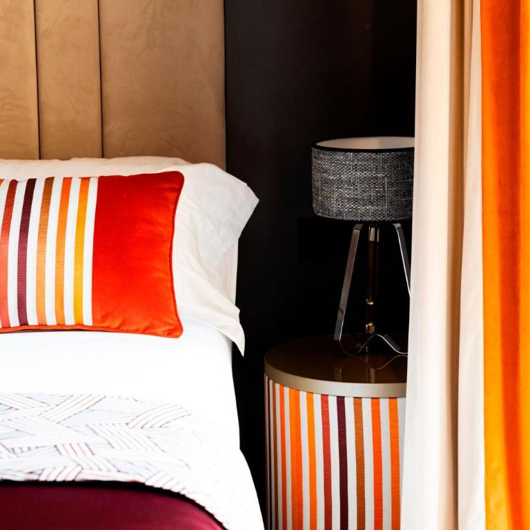Amadomus Luxury Suites - Camera Matrimoniale Deluxe - 6