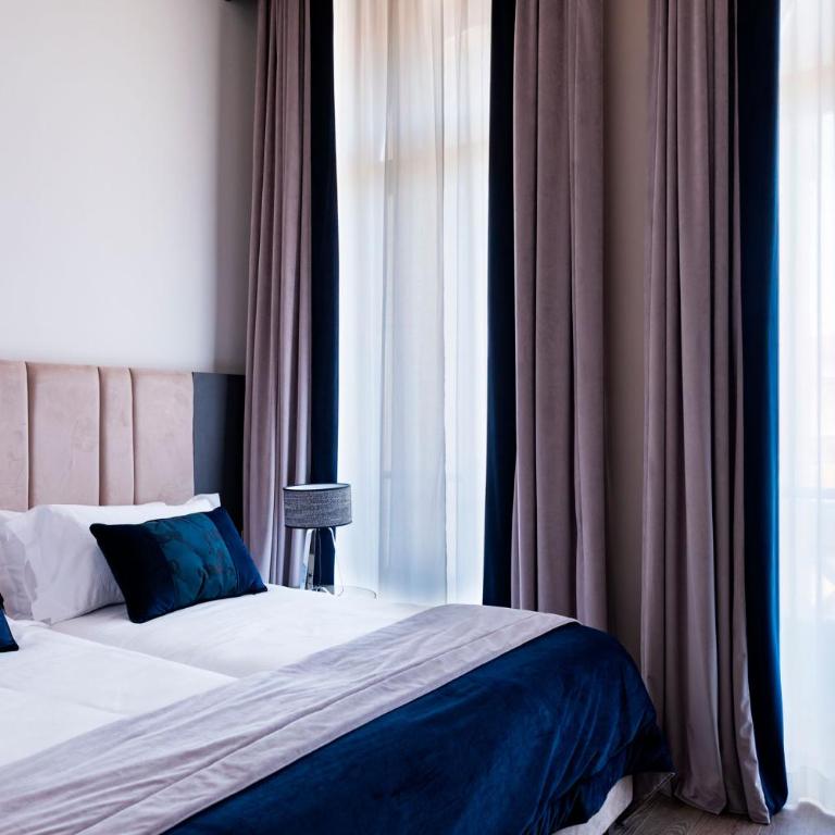 Amadomus Luxury Suites - Camera Matrimoniale Superior - 1