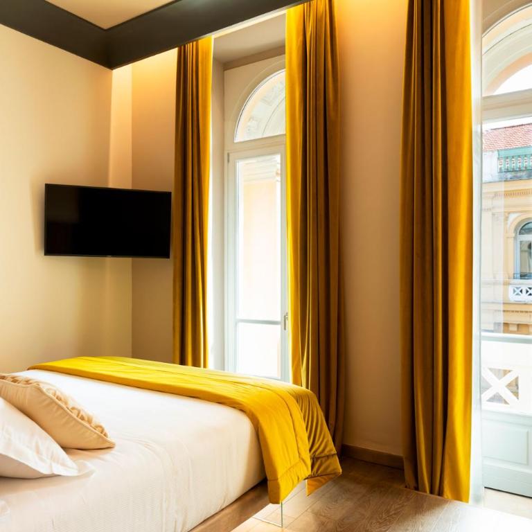 Amadomus Luxury Suites - Camera Familiare Deluxe - 3