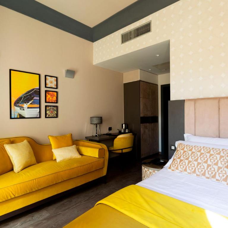Amadomus Luxury Suites - Camera Familiare Deluxe - 7