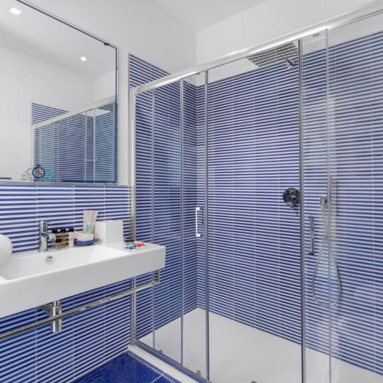 YourHome - Sersale Suites - Junior Suite con Balcone - 8