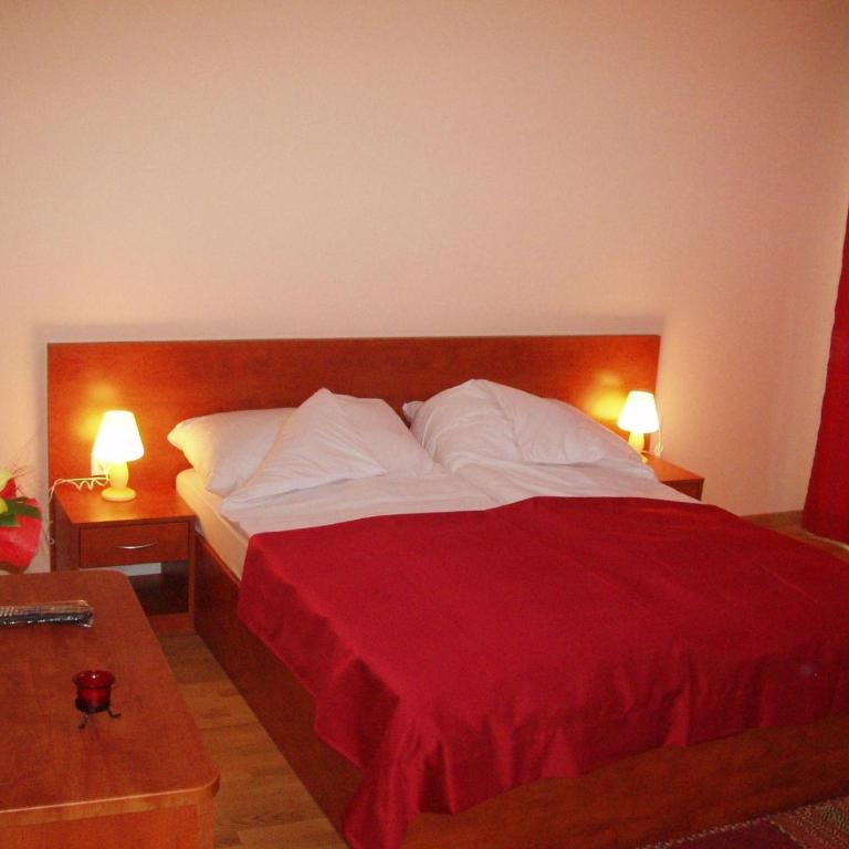 Hotel Jezero - Dvokrevetna Soba sa Bračnim Krevetom - 1