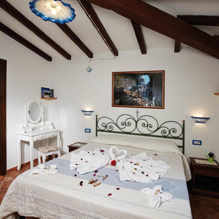 Agriturismo Codula Fuili - Camera Matrimoniale con Bagno Privato - 2
