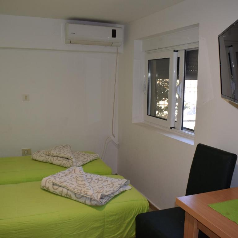 OLD TOWN STUDIOS - Studio Apartment - 4