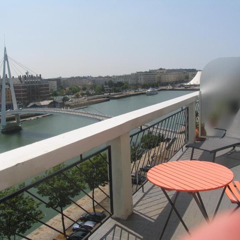 Escale Quai George V avec terrasse et parking semi privatif - Superior Studio - 25