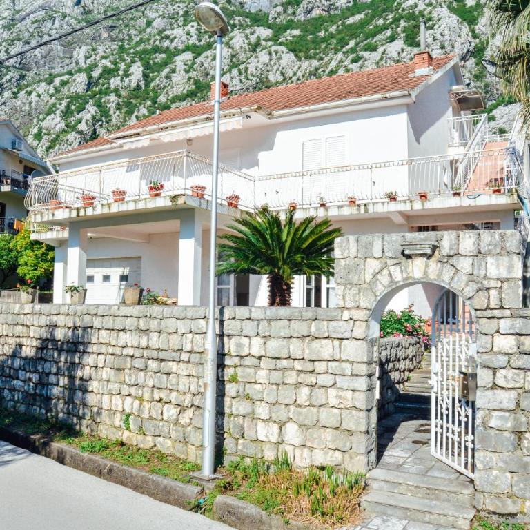 Waterfront Apartment Petrovina - One-Bedroom Apartment - 19