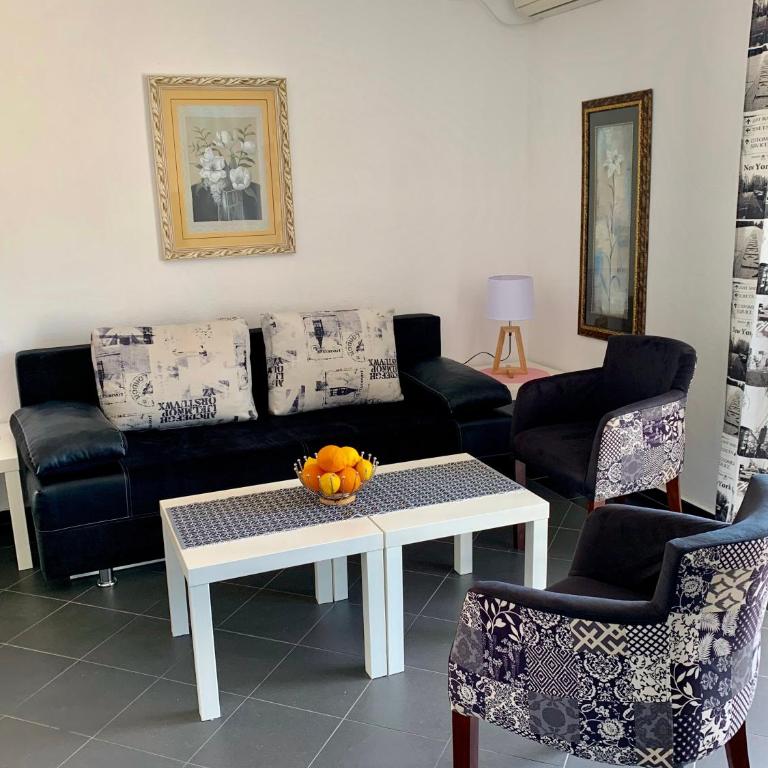 Apartments Ljiljana - Two-Bedroom Apartment with Balcony and Sea View - 4