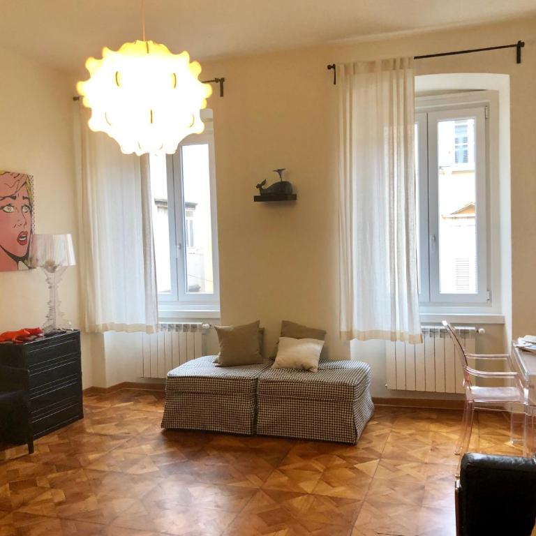 Alla Scalinata del Teatro Rossetti in viale XX Settembre parcheggio - Casa con 2 Camere da Letto - 10