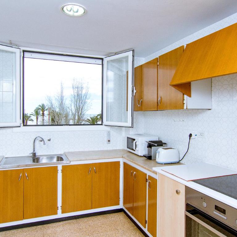 Primera línea en Playa Sur. Plaza Constitución - Apartamento - 21