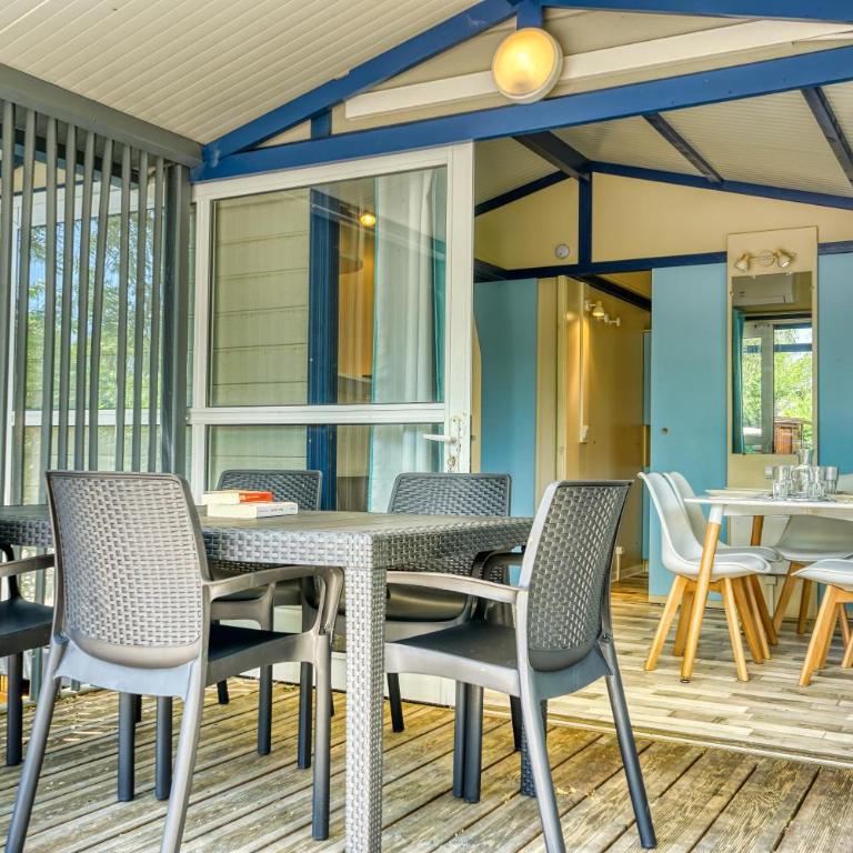 Camping Resort Les Champs Blancs - Chalet Climatisé (5 Adultes) - 1