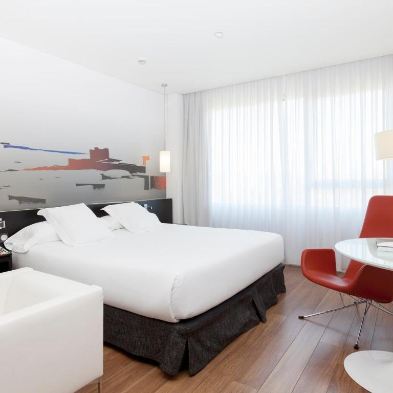 Axor Barajas - Habitación Doble con servicio gratuito de enlace con el aeropuerto - 1 o 2 camas - 4