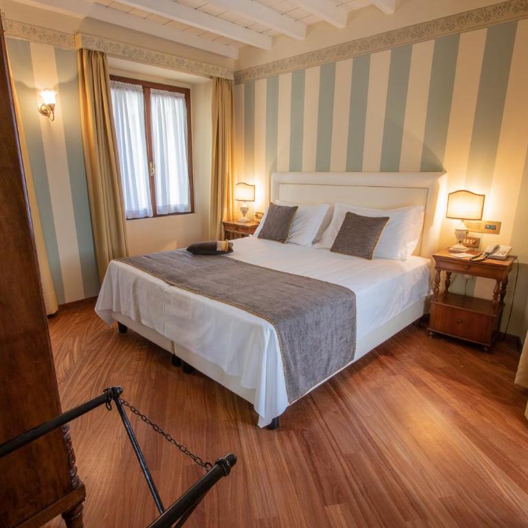 Albergo Le Due Corti - Camera Deluxe Matrimoniale/Doppia con Letti Singoli - 3