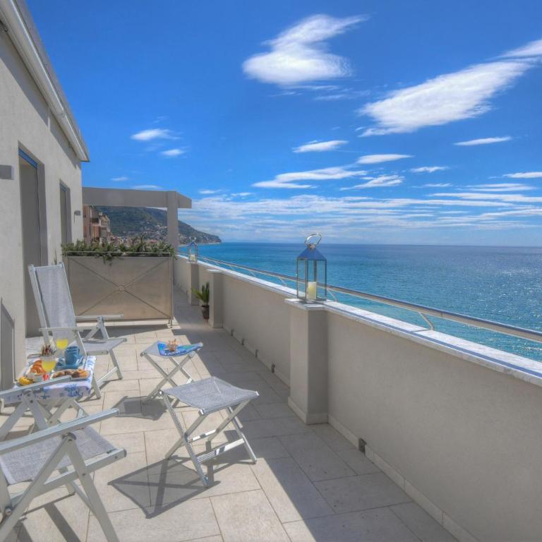 Vela d’Oro - Deluxe Double Room with Balcony and Sea View - 26