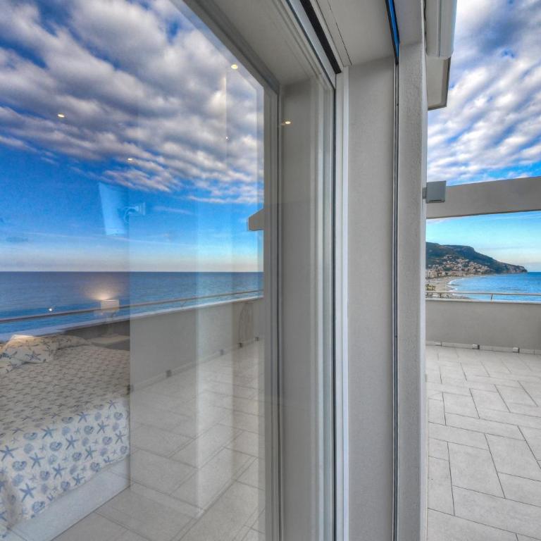 Vela d’Oro - Deluxe Double Room with Balcony and Sea View - 12