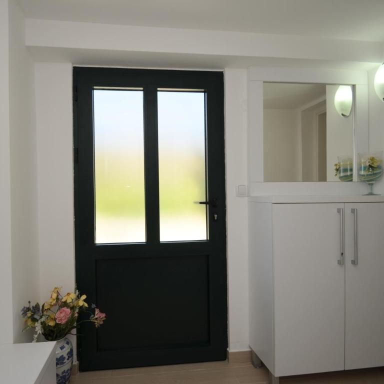Apartments Kordić - One-Bedroom Apartment with Patio and Sea View - 8