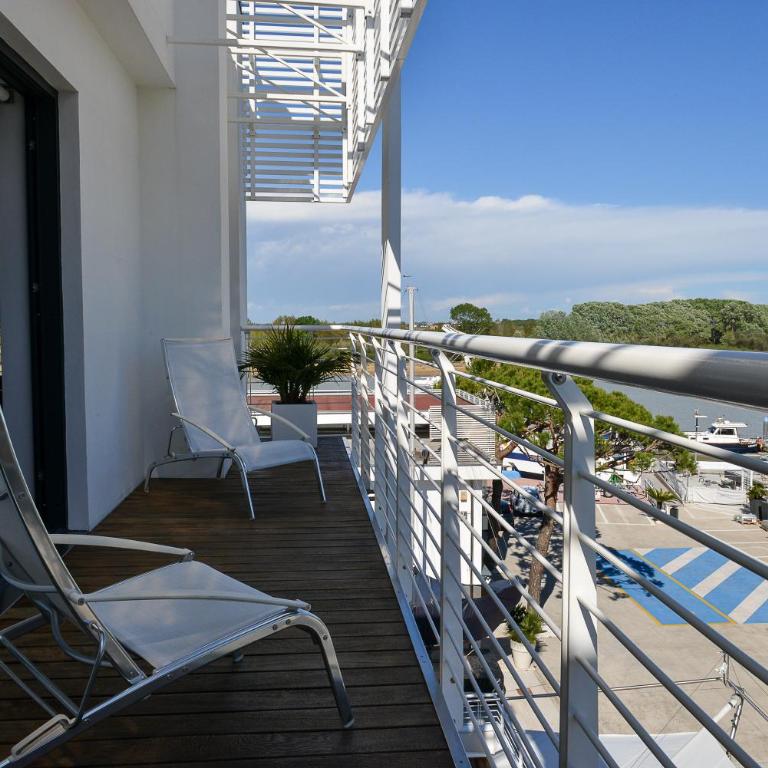 Stay Michelangelo Jesolo Only Adults - Junior Suite con Vista Canale - 4