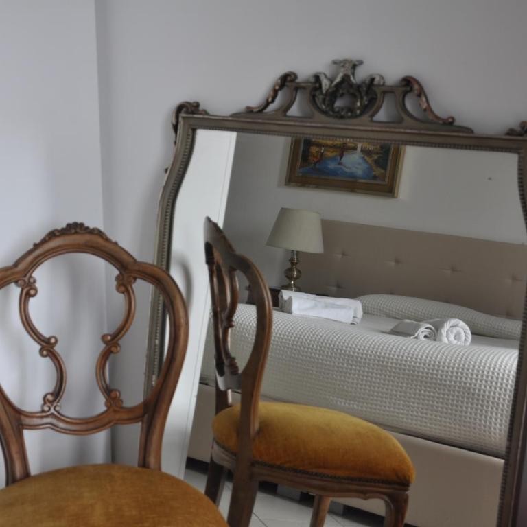Interno 7 - Camera Tripla con Bagno in Comune - 21