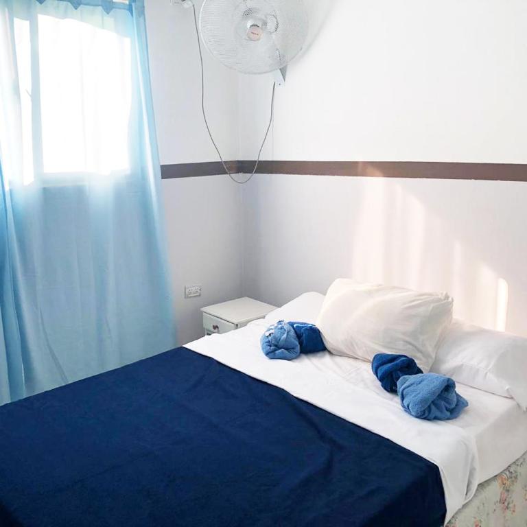 Cañitas Home - Large Double or Twin Room - 1