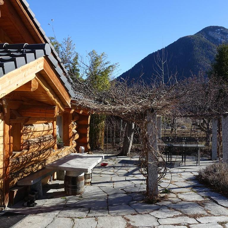 Le Gite de Briey - à 7 minutes de Vercorin - Chalet - 13