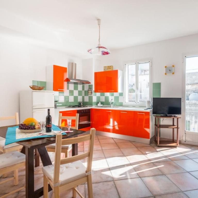 Dabbanna house near the sea, parking & wifi - Casa con 1 Camera da Letto - 1