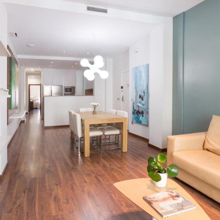 Center City Flats - Standard Double Room (4 Adults + 2 Child) - 1