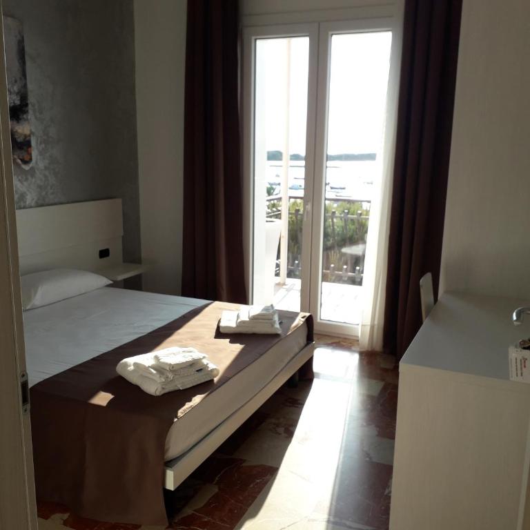 B&B L'Isola - Camera Matrimoniale con Vista Mare - 11