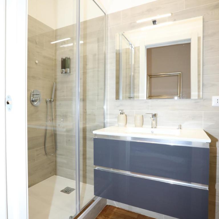 Unique luxury apartment and rooms - Camera Matrimoniale Deluxe - 10