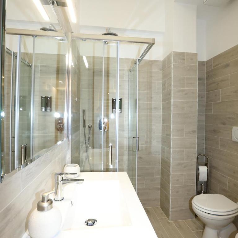 Unique luxury apartment and rooms - Camera Matrimoniale Deluxe - 12