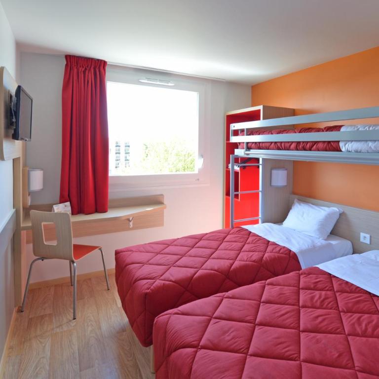 Premiere Classe Reims Nord - Bétheny - Chambre Triple - 3 Lits Simples - 1