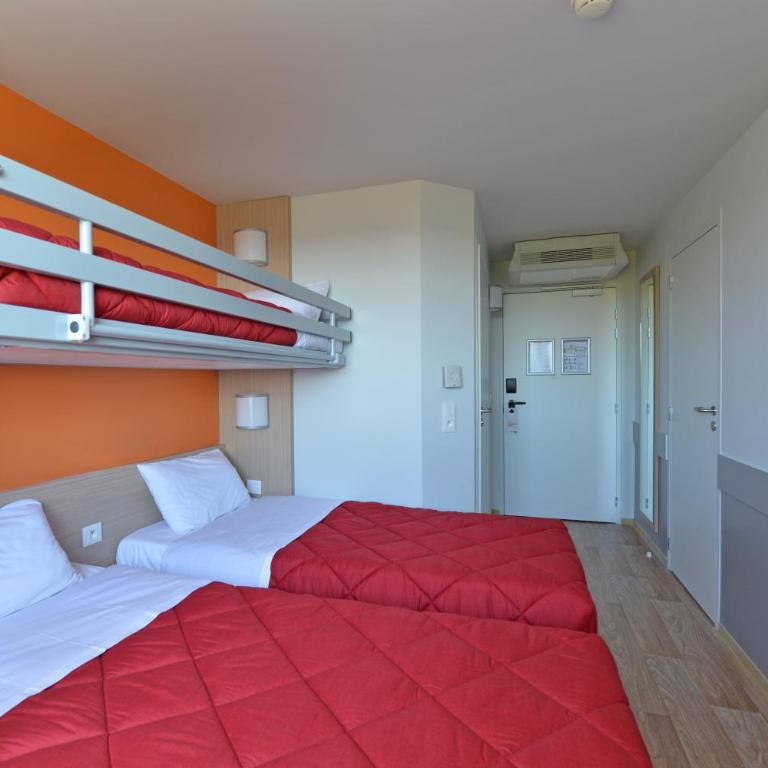Premiere Classe Reims Nord - Bétheny - Chambre Triple - 3 Lits Simples - 2