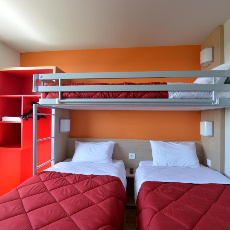 Premiere Classe Reims Nord - Bétheny - Chambre Triple - 3 Lits Simples - 4