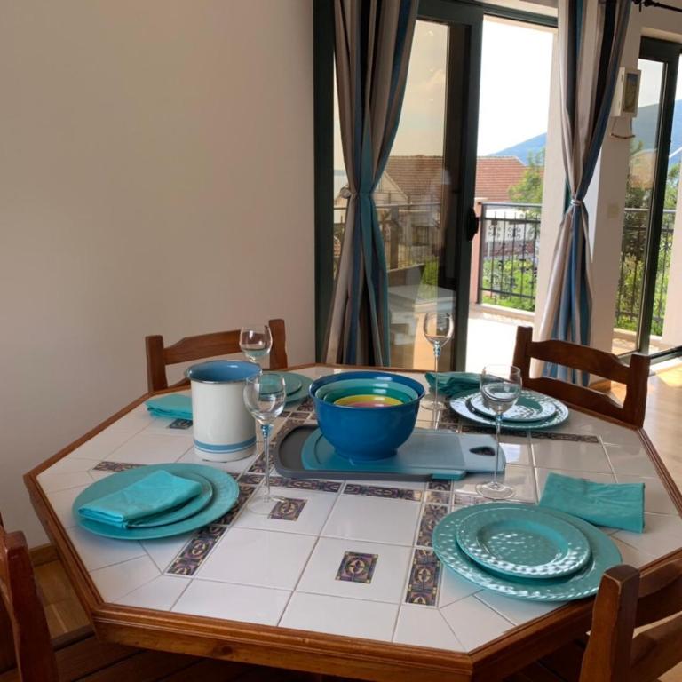 Monteview Loft Apartment - Studio Apartment with Sea View - 8