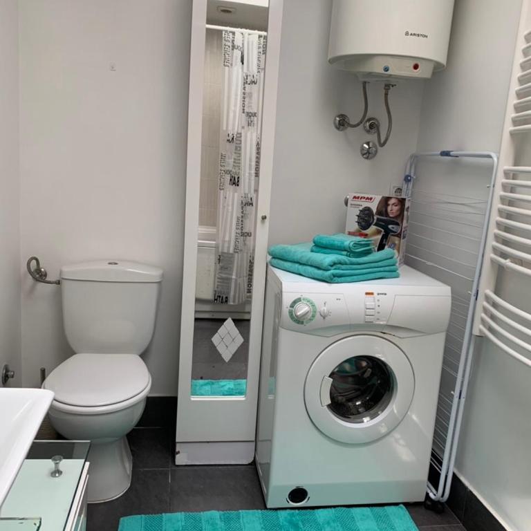 Monteview Loft Apartment - Studio Apartment with Sea View - 16