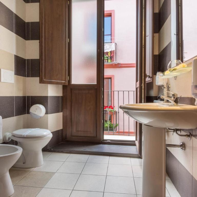 Arcobaleno Rooms - Superior Double Room - 10