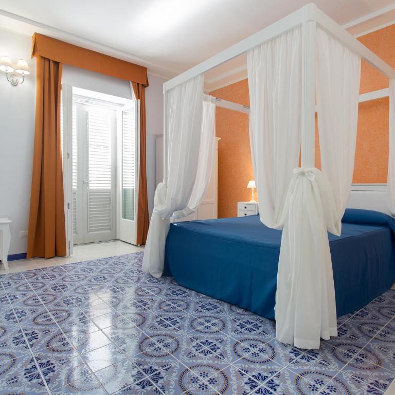 Odysseus Hotel - Superior Double Room - 12