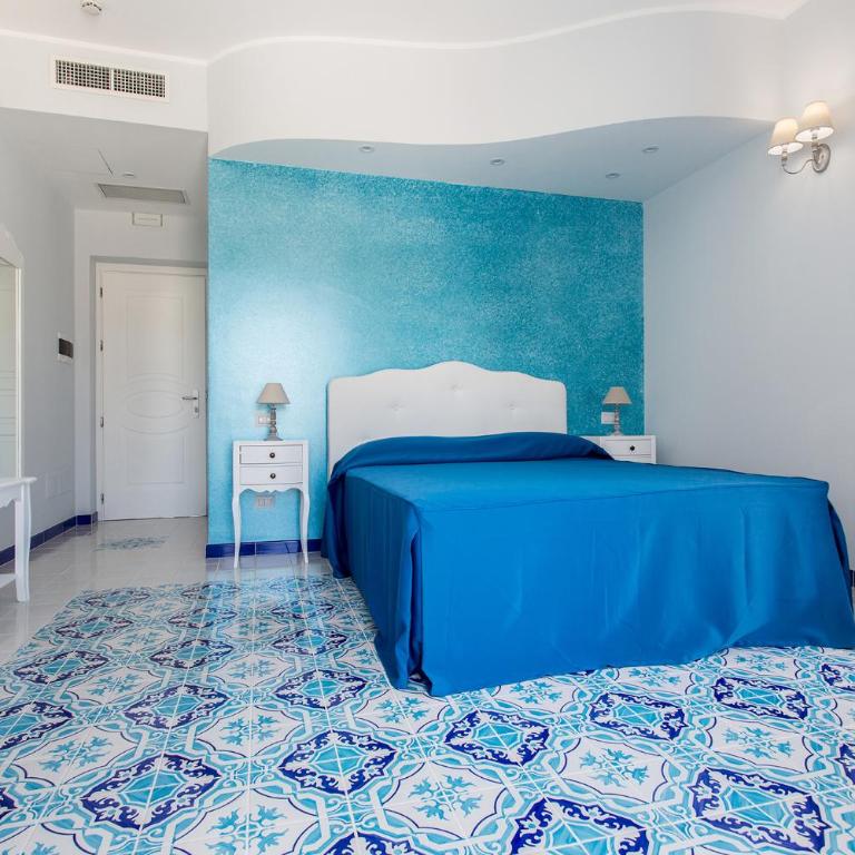 Odysseus Hotel - Superior Double Room - 22
