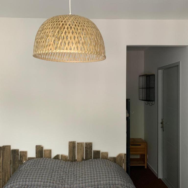 Appartement rénové & calme - Centre-ville 4 à 6 Pers - 2eme Étage Cuisine Équipée- Linge et Ménage en option - Appartement 2 Chambres - 14