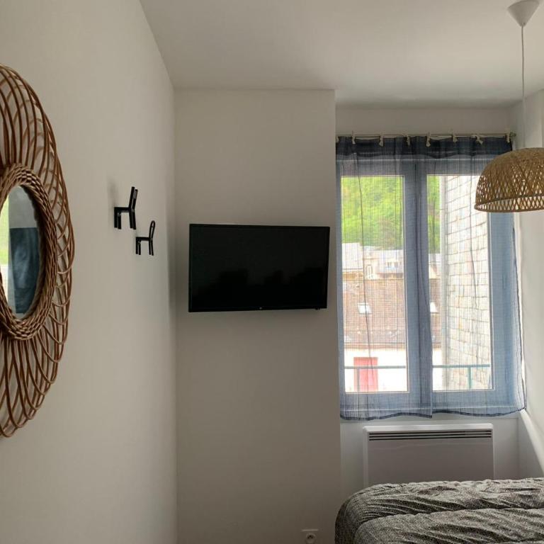 Appartement rénové & calme - Centre-ville 4 à 6 Pers - 2eme Étage Cuisine Équipée- Linge et Ménage en option - Appartement 2 Chambres - 20