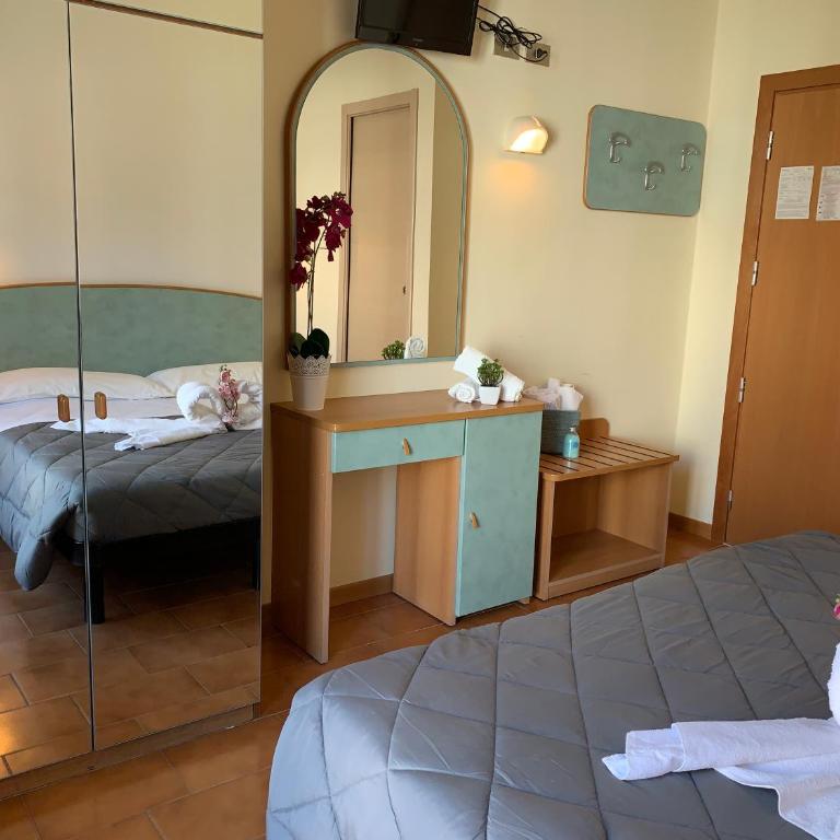 Hotel Palma Benessere - Camera Matrimoniale/Doppia con Letti Singoli - 16