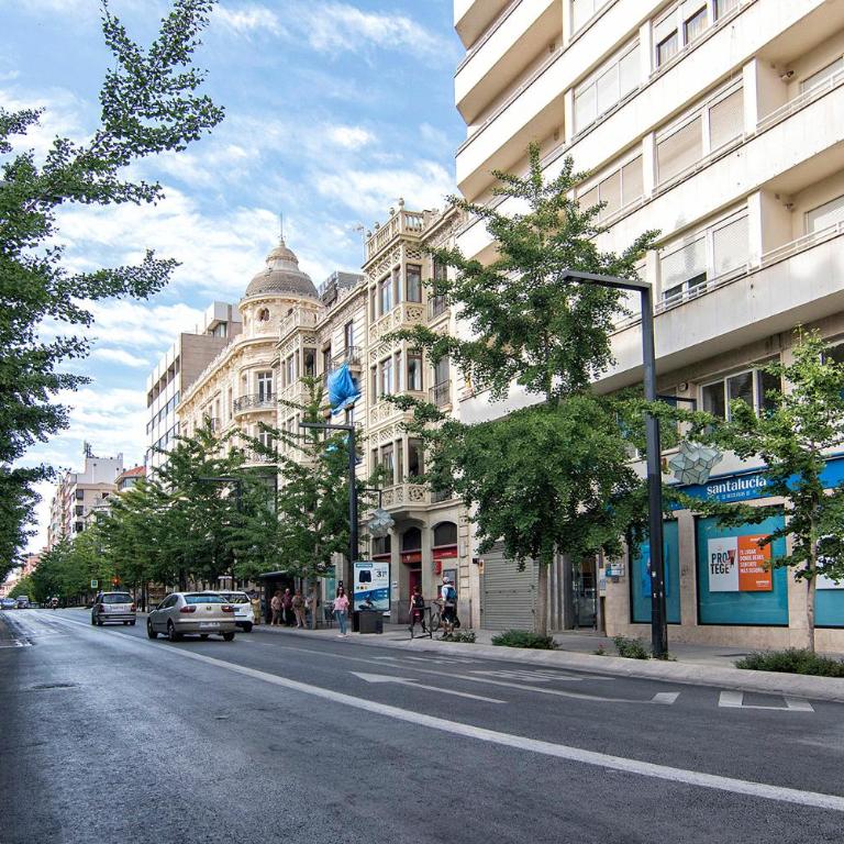 Gran Vía Luxury 3BR - Three-Bedroom Apartment - 15
