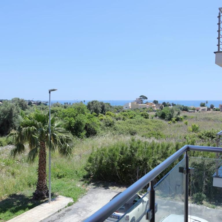 Sunrise B&B Sicilia Avola - Camera Tripla Deluxe con Vista Mare - 5