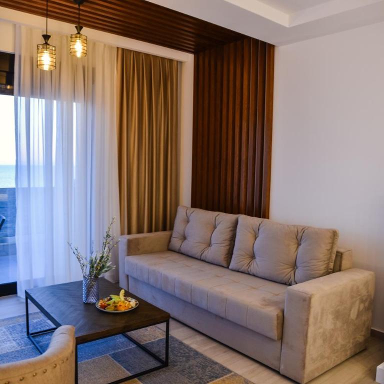 Pino Boutique Hotel - Deluks Dvokrevetna soba sa Bračnim Krevetom, Balkonom i Pogledom na More - 8