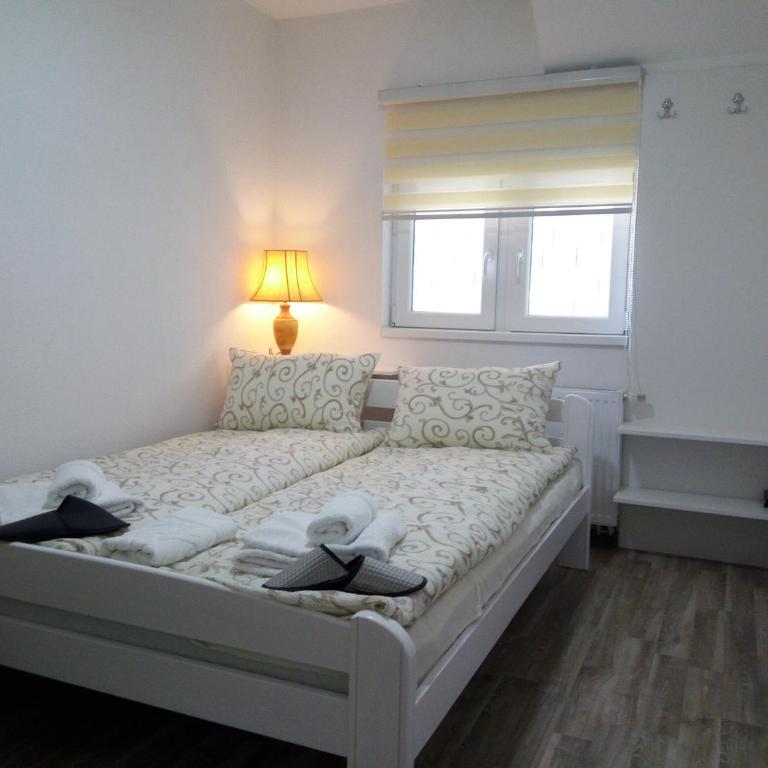 Apartments&Rooms Mido - Dvokrevetna Soba sa Bračnim Krevetom i Sopstvenim Kupatilom - 1