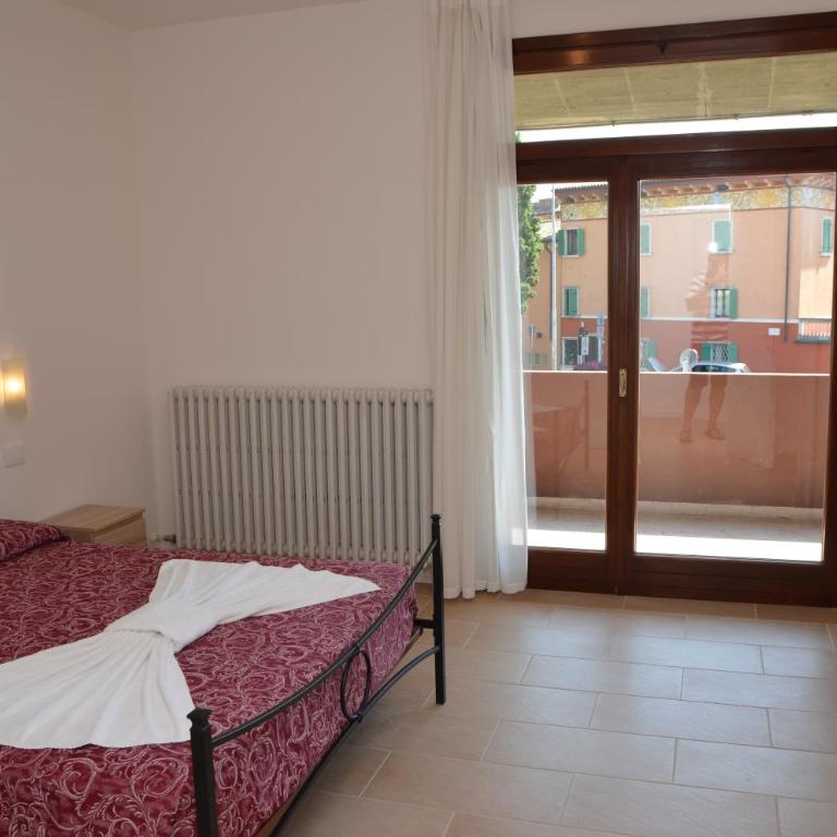Trilocale Palazzo Garda - Appartamento con Vista Lago - 1