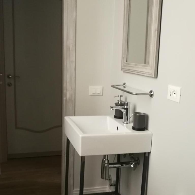 Casa di Ele - Camera Matrimoniale con Bagno Privato - 18