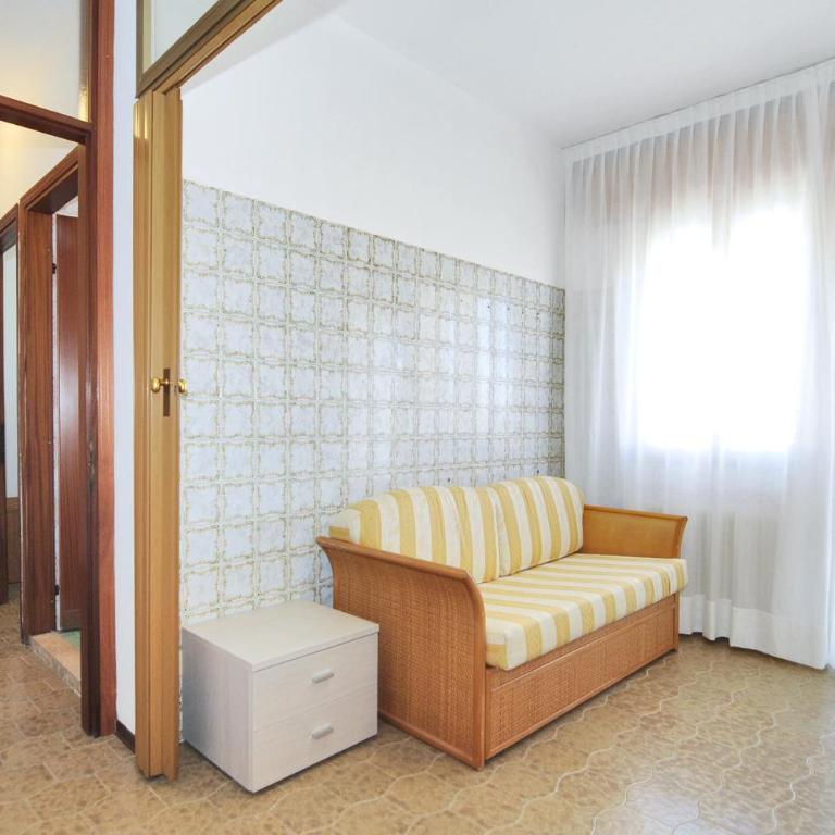 Venus Best Price - Camera Familiare con Bagno Privato - 4