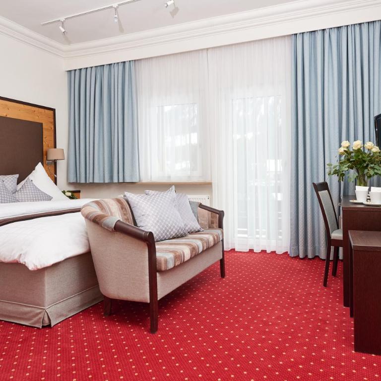 Wittelsbacher Hof - Doppelzimmer mit Balkon - 3
